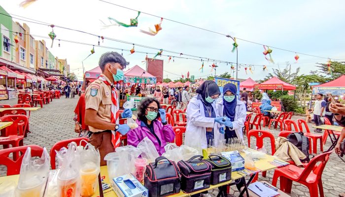Dinkes Tanjungpinang dan Loka POM Sidak Takjil Ramadhan di Jalan Bandara RHF