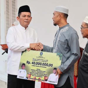 Buka Puasa Bersama, Pemprov Kepri Santuni Anak Yatim dan Berikan Bantuan Hibah Masjid Rp40 Juta