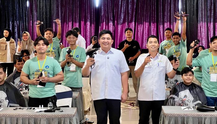Lahirkan Wirausaha Muda, Bupati Roby Buka Pelatihan Keahlian Barber