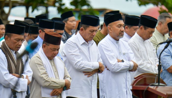 Ikhtiar Atasi Kekeringan, Pemprov Kepri Gelar Sholat Istisqo di Penyengat 