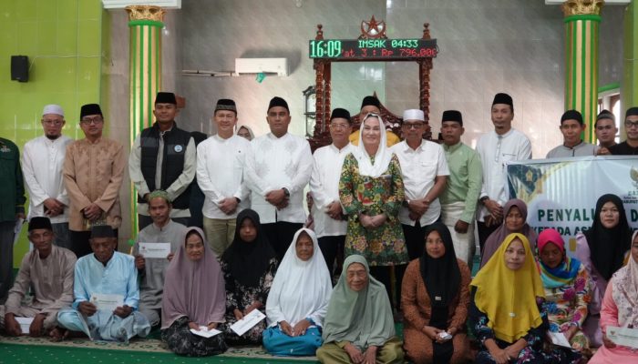 Awali Safari Ramadan 1447 H, Bupati Natuna Salurkan Zakat Mal di Pulau Tiga Barat