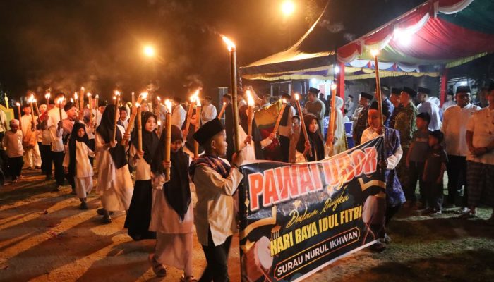 Pawai Obor Iringi Takbir Idul Fitri di Bintan,  Bupati Roby : Sederhana Tapi Khusyuk 