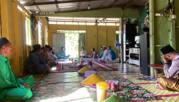 Silaturahmi di Hari Raya, Tradisi Makan Dulang Tak Pernah Pudar Di Natuna