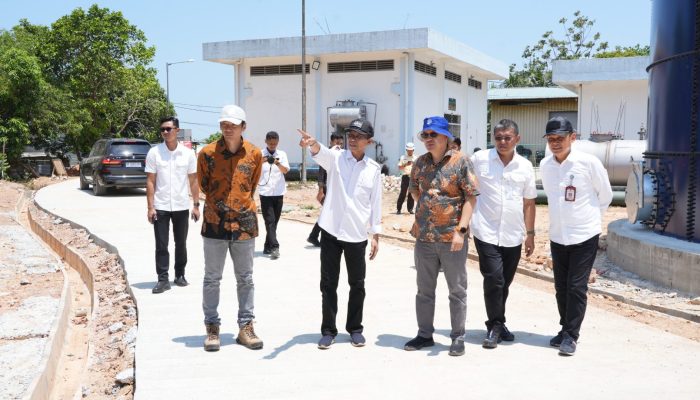 Hari Pertama Kerja, Amsakar Achmad Tinjau Sejumlah Proyek Pembangunan