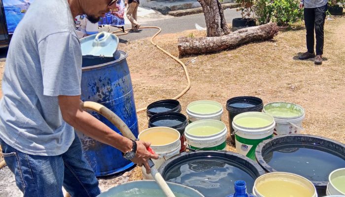 Pemkab Bintan Distribusikan Ratusan Ton Air Bersih Untuk Warga Terdampak Kekeringan