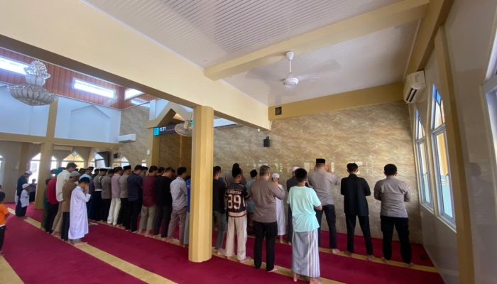 Ikhtiar Turun Hujan, Polsek KKP Polresta Barelang Lakukan Sholat Istisqo’