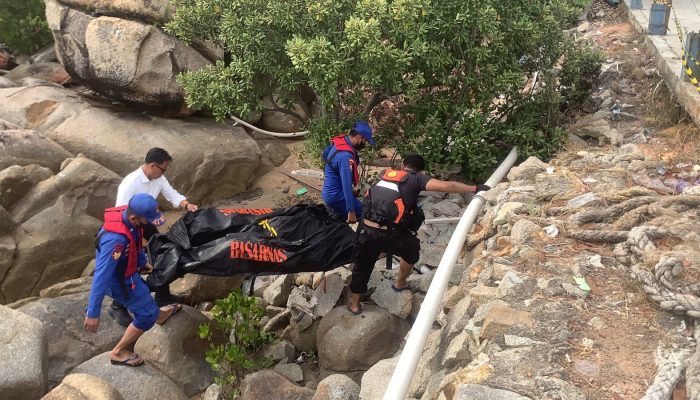 Pos SAR Karimun Evakuasi Jenazah Mengapung di Perairan Pulau Asam