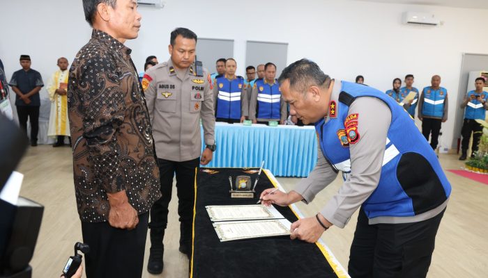 Komitmen BETAH Rekrutmen Anggota Polri, Polda Kepri Tandatangani Pakta Integritas