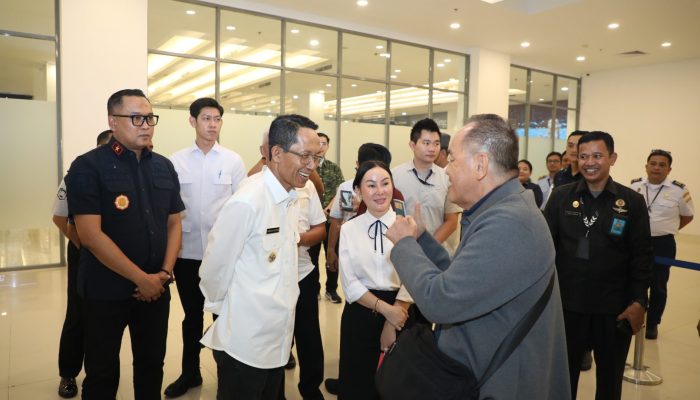 Amsakar-Li Claudia Tinjau Pelabuhan Internasional Batam Center dan Harbour Bay