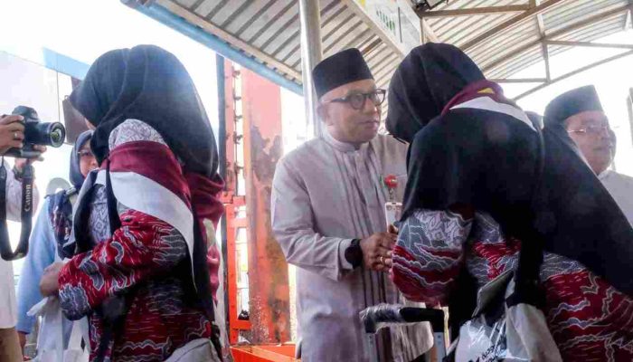 Walikota Lepas 144 JCH Tanjungpinang Menuju Embarkasi Batam
