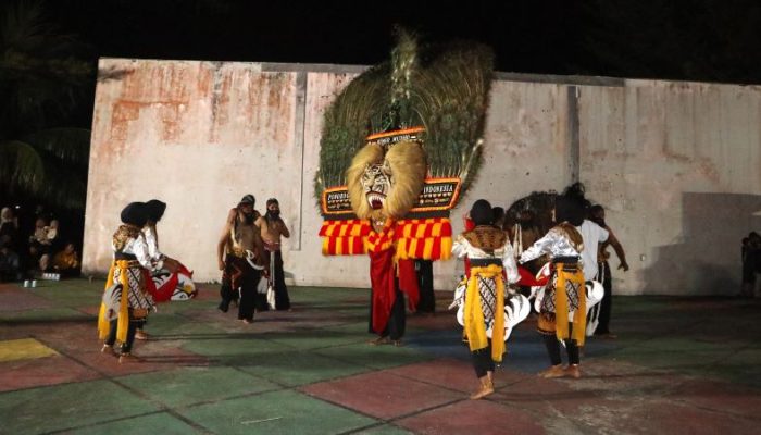 Reog Singo Mudho Hadir di Pantai Piwang, Pukau Ribuan Masyarakat Natuna