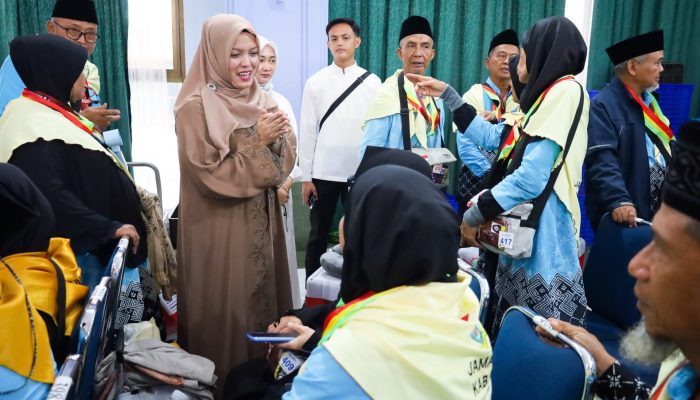 JCH Bintan Menuju Tanah Suci,  Wabup Bintan Berpesan Jamaah Saling Jaga dan Kompak