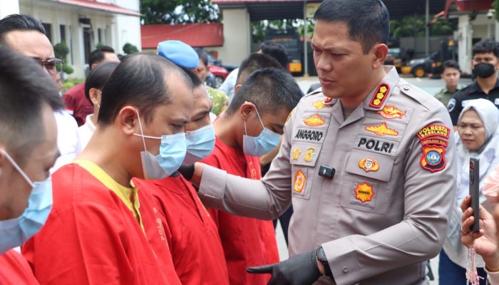 Berantas Narkoba, Polresta Barelang Bakar 1 Kg Sabu dan Ribuan Vape Etomidate