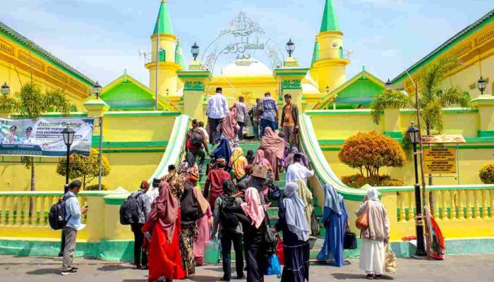 Sejarah dan Budaya Melayu di Pulau Penyengat Daya Tarik Utama Wisman di Tanjungping