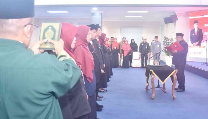 9 PNS Pemko Tanjungpinang Dilantik, Wali Kota Lis: Tingkatkan Kualitas Pelayanan Publik