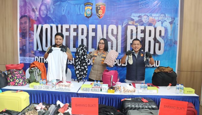 Polda Kepri Bekuk Tiga Pelaku Impor Barang Bekas dari Singapura
