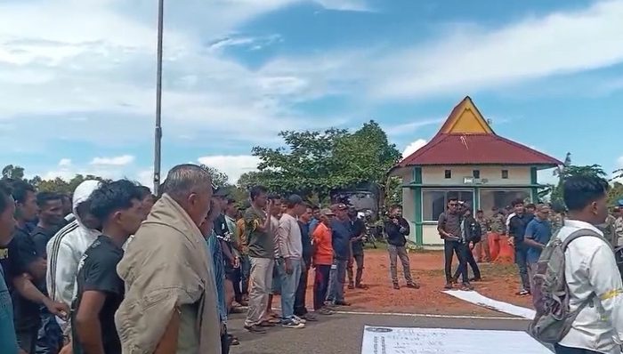 Tolak Tambang Pasir Laut, Nelayan Bintan Kembali Gelar Aksi Demo di Kantor Gubernur Kepri