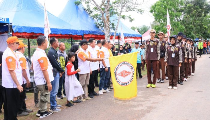 HUT ORARI Bintan Ke-4, Dimeriahkan Trekking Gunung Bintan Diikuti 154 Peserta 