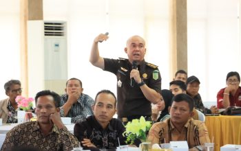 Kejati Kepri Beri Penerangan Hukum Tentang Izin Tambang Kepada Kades di Bintan 