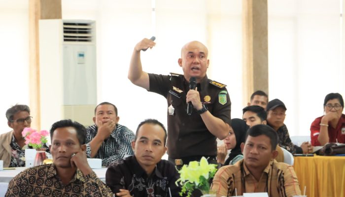 Kejati Kepri Beri Penerangan Hukum Tentang Izin Tambang Kepada Kades di Bintan 