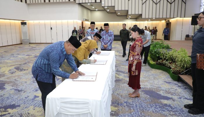 Wakil Kepala BP Batam Pimpin Pelantikan 27 Pejabat Eselon II di Lingkungan BP Batam