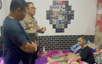 Polsek Bintan Utara Santuni Warga Penderita Kanker Tulang di Desa Berakit