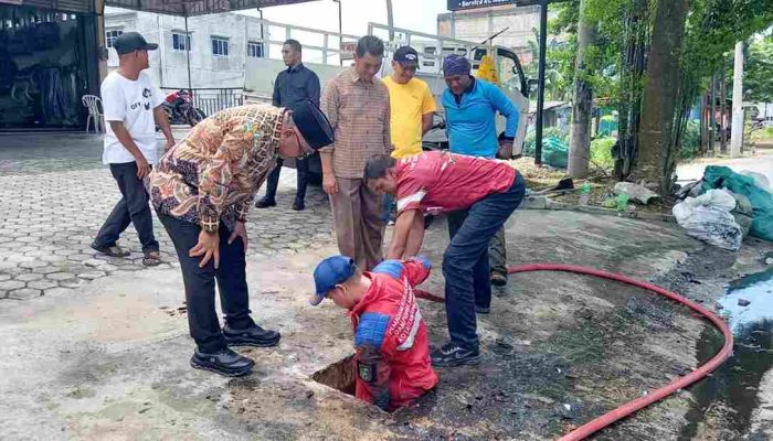 Kabel Optik Dalam Saluran Drainase, Wako Lis Minta Perusahaan Segera Manata Kabel 