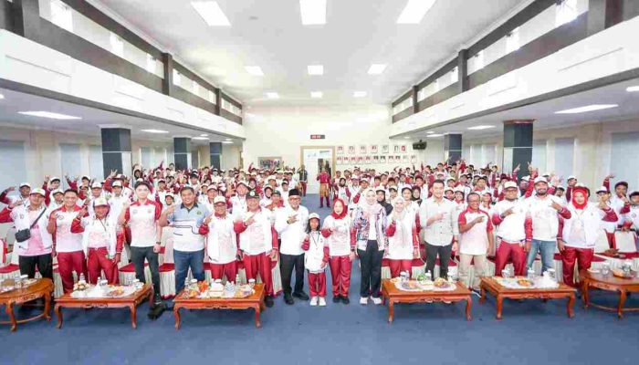 Lepas Kontingen Popda Kepri X Ke Karimun, Wako Lis: Raih Prestasi dan Pererat Persaudaraan Antar Daerah 