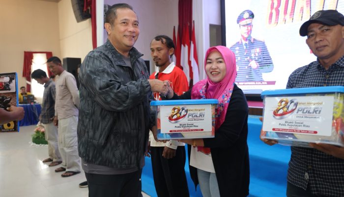 HUT Bhayangkara ke-80, Polda Kepri Salurkan Bansos dan Nobar Piala Dunia FIFA 2026