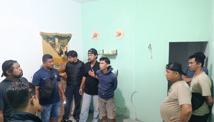 Gunakan Bukti Transfer Fiktif Saat Beli Gelang Emas, Seorang Pria Diringkus Polisi 