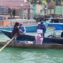 Sambut HUT Bhayangkara ke-80, Satpolairud Polres Bintan Salurkan Bansos kepada Nelayan Pesisir