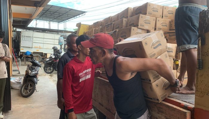 Ribuan Dus MINYAKITA Tiba di Pelabuhan Kijang, Pasokan di Tanjungpinang-Bintan Akan Normal