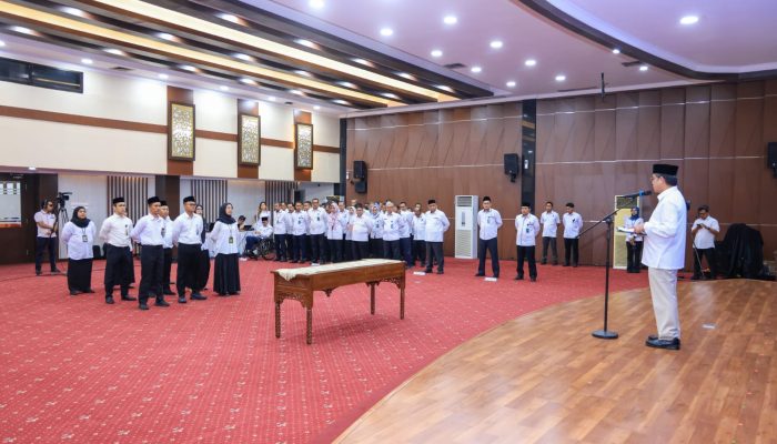 Menaker Lantik 10 Pejabat, Tekankan Penguatan K3 dan Tata Kelola Akuntabel
