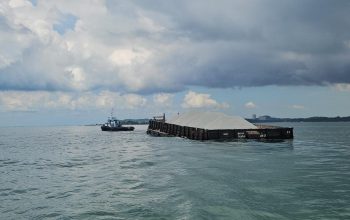 Tongkang Bermuatan Granit Terbalik di Perairan Batu Ampar, Basarnas Pastikan Nihil Korban Jiwa