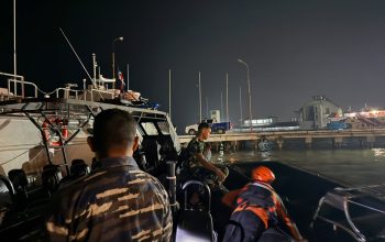 Mesin Kapal Mati, Tim SAR Gabungan Lakukan Evakuasi Dua Nelayan