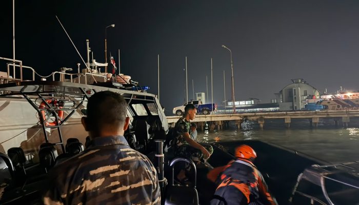Mesin Kapal Mati, Tim SAR Gabungan Lakukan Evakuasi Dua Nelayan