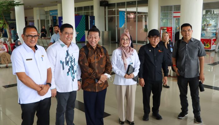 Komisi VII DPR RI Kunker di Kepri, Sekda Bintan Sambut Kedatangan di Bandara RHF Tanjungpinang 