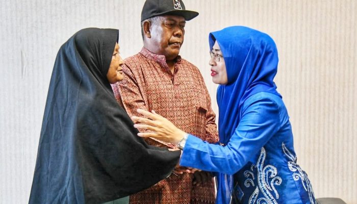 Sekda Misni Serahkan Santunan Taspen kepada Ahli Waris ASN yang Meninggal Dunia