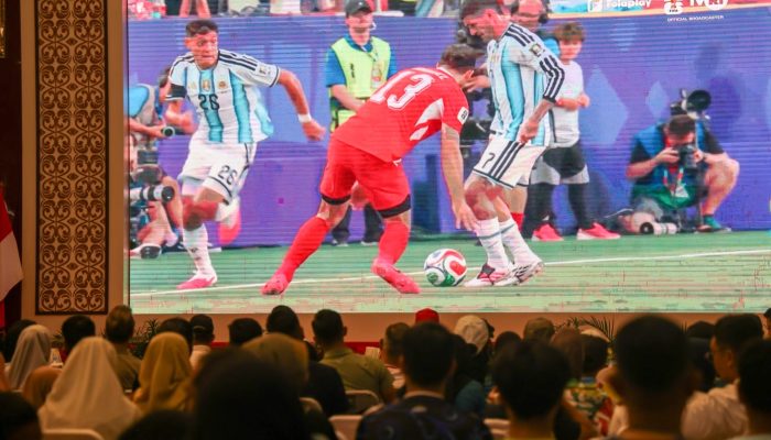 Pemprov Kepri – TVRI Gelar Nobar Sepak Bola Piala Dunia di Dompak 