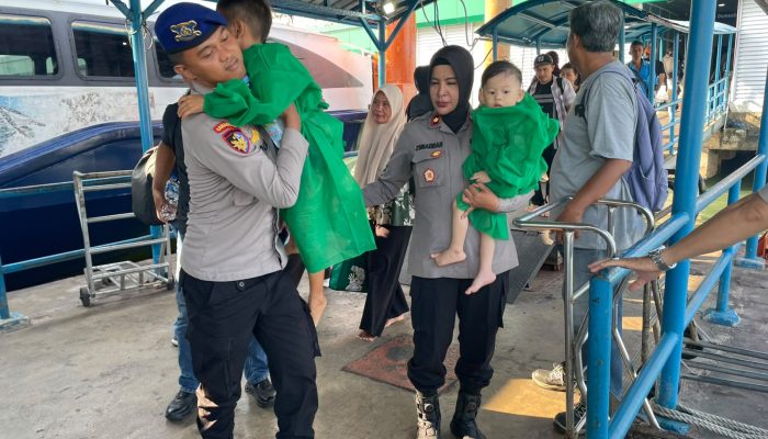 Pompong Terbalik di Perairan Tanjungpinang, Seluruh Penumpang Berhasil Diselamatkan