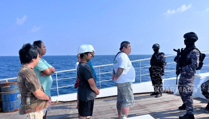 Diduga Bawa Narkoba 1,3 Ton, KRI Kerambit 627 Tangkap Kapal MV King Sun Bendera Tanzania 