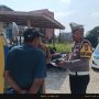 Satlantas Polres Natuna Bagikan 200 Brosur Pemutihan Pajak Kendaraan Kepada Masyarakat