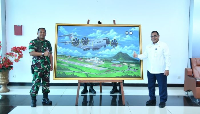 Lukisan Pesawat Airbus A400M Karya Danlanud RSA Hiasi VVIP Room Bandara Natuna