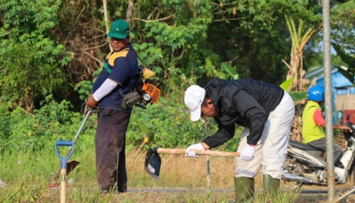 Goro Bersihkan Jalan, Gubernur Ansar : Kebersihan Tanggung Jawab Bersama, Bukan Hanya Pemerintah