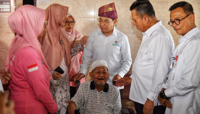 Wamenkes Tinjau Posyandu Lansia di Tanjungpinang, Sosialisasi CKG dan Pengendalian TB
