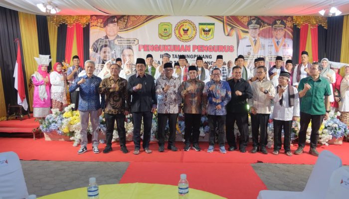 Pengurus DPD IKTD Tanjungpinang 2026-2030 Dikukuhkan, Bupati Tanah Datar: Jaga Kekompakan di Tanah Rantau