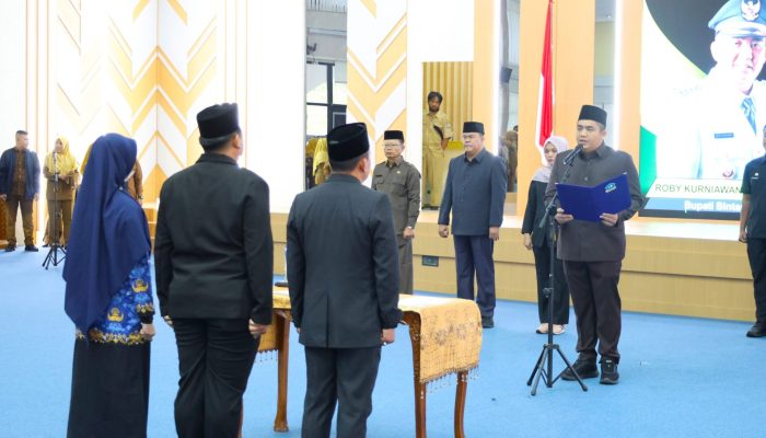 Bupati Roby Lantik 20 Pejabat Pimpinan Tinggi Pratama, Kadiskominfo Tempati Jabatan Baru Kepala Bapperida