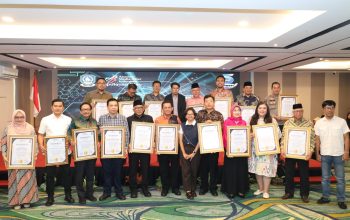 Dukung Penguatan Media Siber di Kepri, 9 Tokoh dan 11 Lembaga Terima Apresiasi 