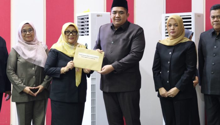 Pemanfaatan Sampah, Pemkab Bintan Sampaikan Ranperda Pengelolaan Sampah ke DPRD