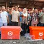 Jaga Kualitas Hasil Laut, Bupati Natuna Serahkan 100 Cold Box untuk 9 KUB Nelayan Natuna